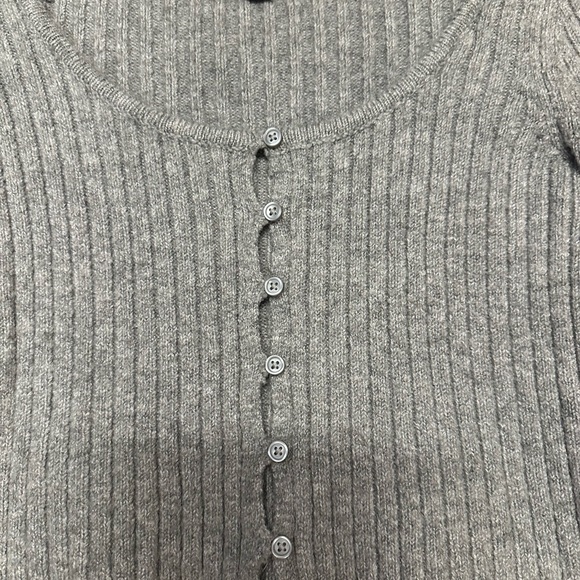 Grey sweater from American Eagle with buttons! - Picture 2 of 3